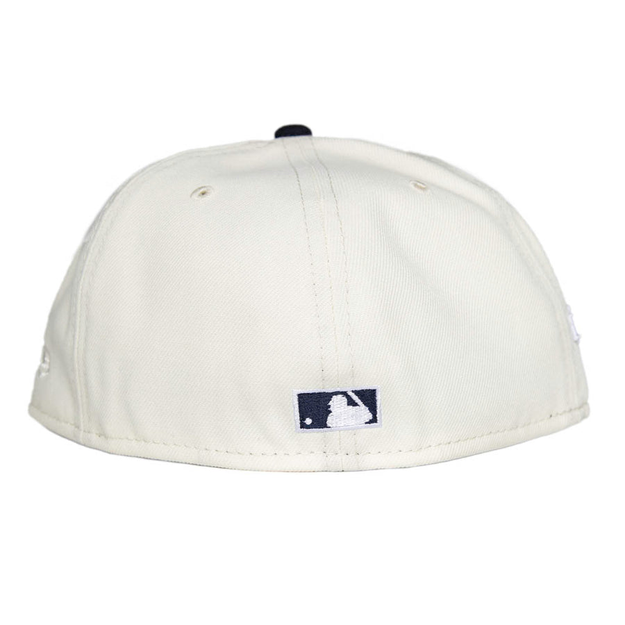 New Era New York Yankees 59Fifty Fitted - Chrome White Traditional Tuesday