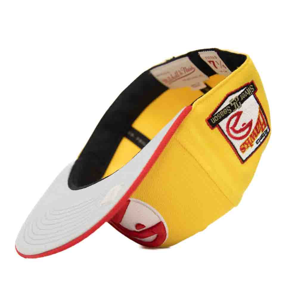 Mitchell & Ness Fitted Cap: Atlanta Hawks [Team Side HWC]
