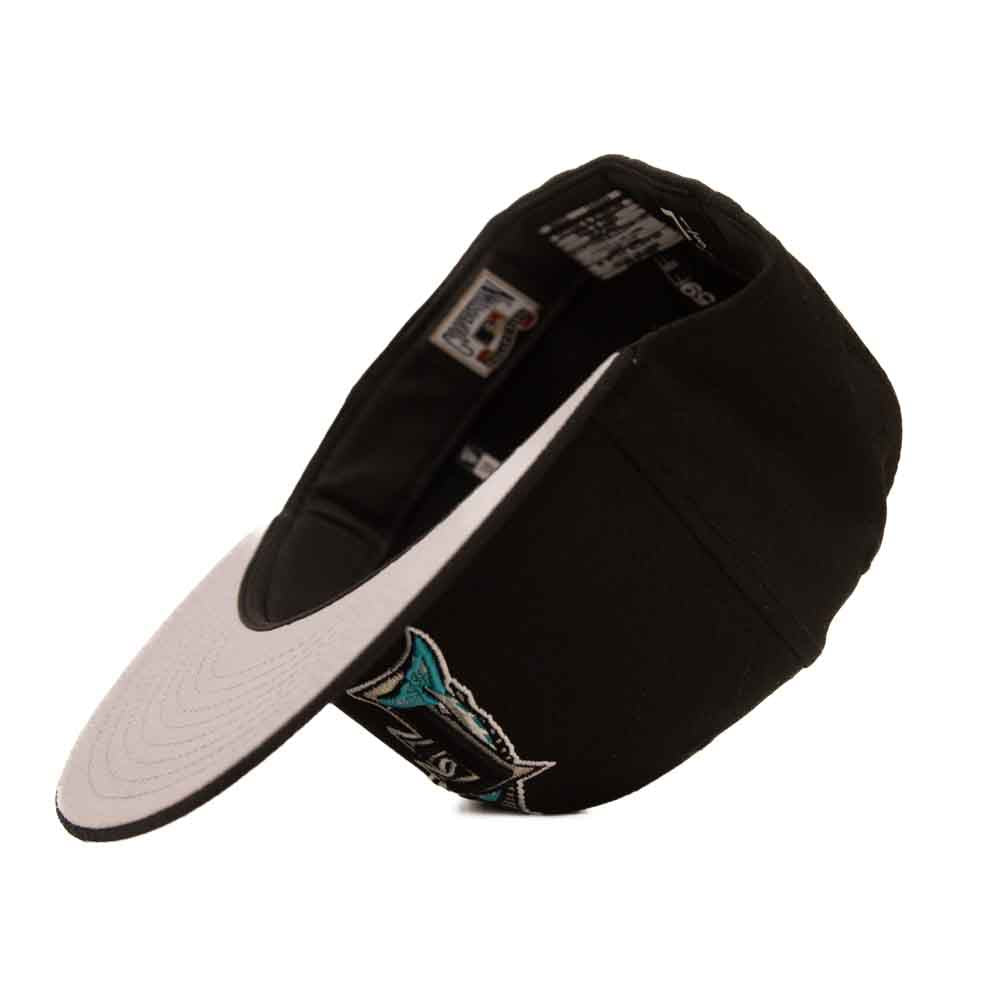 New Era 9Fifty Snapback: Florida Marlins [Black]