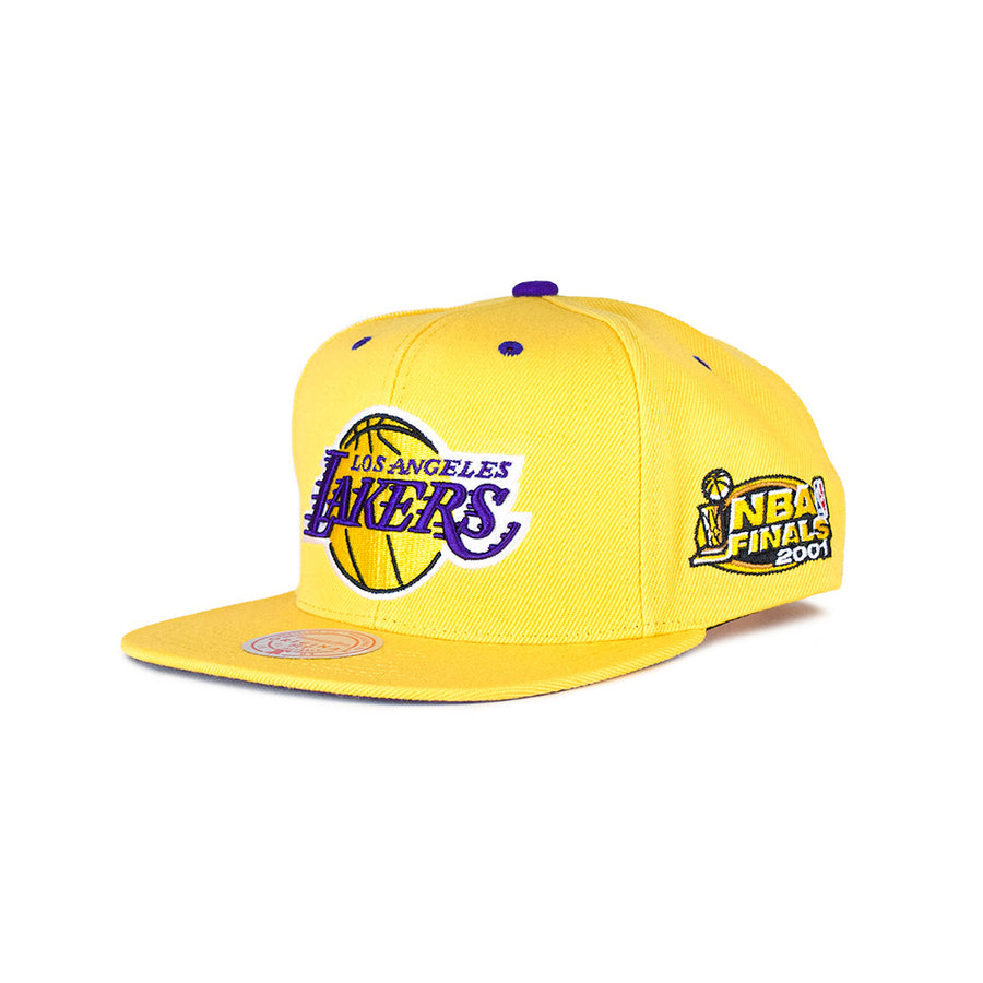 Mitchell & Ness Los Angeles Lakers 2001 Champs Snapback - Yellow