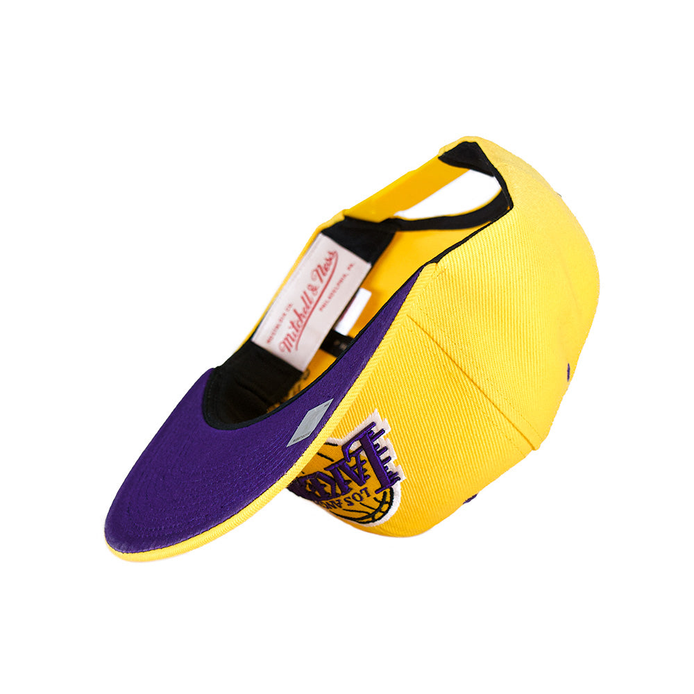 Mitchell & Ness Los Angeles Lakers 2001 Champs Snapback - Yellow