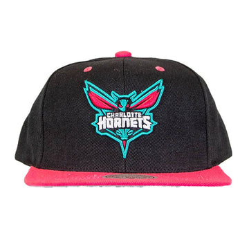 Mitchell & Ness 2Tone Santa Charlotte Hornets Snapback - Black/Pink